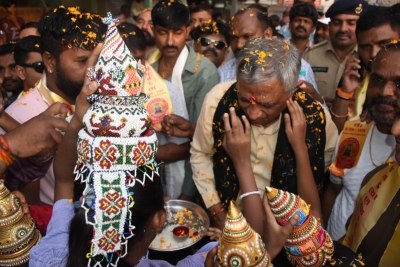 જનકલ્યાણ શિવવંદના પદયાત્રા મંત્રી કુંવરજીભાઈ બાવળીયાના નેતૃત્વમાં રામૉદ ઘોઘાવદર થઈને ગોંડલ પહોંચી યાત્રાને ઉત્સાહભેર આવકારી ફટાકડા અને 'હર હર મહાદેવના નાદ સાથે વાતાવરણ ગુંજી ઊઠ્યું