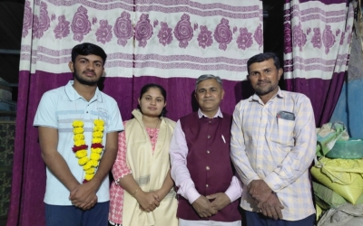 વિછીયાના ખેડુત પરિવારના બે સગા ભાઈ બહેનો ડોક્ટર બનશે એમ બી બી એસ માં પ્રથમ અને ત્રીજા વર્ષમાં એડમિશન મેળવ્યું કોળી સમાજ તથા પાંચાળ વિકાસ બોર્ડ દ્વારા ઉજ્જ્વળ ભવિષ્યની શુભકામનાઓ પાઠવી