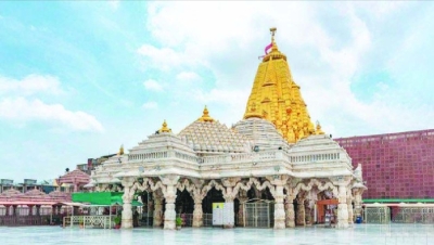 જગતજનની અંબાજીમાં ના પ્રાગટય દિવસે શ્રદ્ધાળુઓ ઍ  ગુપ્તદાનની ગંગા વહાવી રાજકોટના ભાવિકે ૩૩ લાખનું સોનુ અર્પણ કર્યું