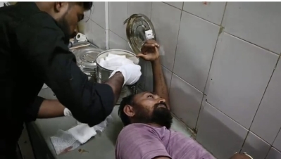 જસદણ તાલુકાના  નાની લાખાવડ ગામે જૂથ અથડામણ સમાધાનની વાતમાં મામલો બિચક્યો ધારિયા-લાકડીઓ ઉડીયા સામસામે ફરિયાદ