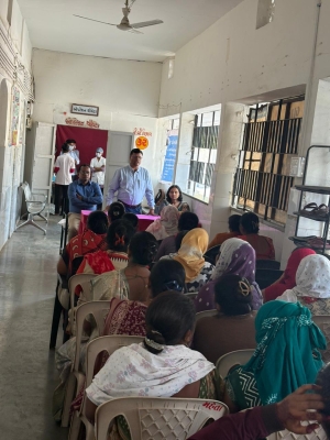 જસદણ સરકારી હોસ્પિટલ ખાતે આશા વર્કર બહેનો માટે આરોગ્ય ચકાસણી કેમ્પ યોજાયો