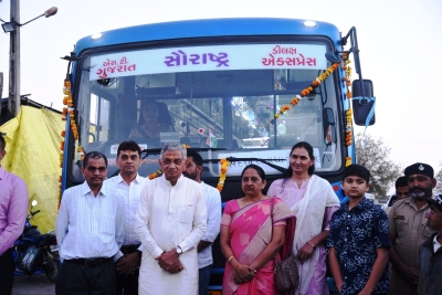 શ્રી ઘેલા સોમનાથ મંદિરમાં મહાશિવરાત્રીની ભવ્ય ઉજવણી  પાલખી યાત્રામાં મંત્રી કુંવરજીભાઈ બાવળિયા સહિત મહાનુભાવો જોડાયા પ્રવાસીઓની સરળતા માટે એસ.ટી. ની બે બસના રૂટનો શુભારંભ