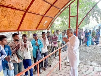 શ્રમ  રોજગાર મંત્રી  કુંવરજીભાઈ બાવળીયાએ  71માં જન્મદિવસૅ શ્રમિક અન્નપૂર્ણા યોજના કેન્દ્રની મુલાકાત લઈ  ભોજન પીરસ્યું શ્રમિકોને માત્ર રૂ 5 માં પૌષ્ટિક ભોજન