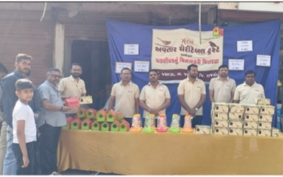 જસદણમાં વિશ્વ ચકલી દિવસ નિમિત્તે અવતાર ચેરીટેબલ ટ્રસ્ટ દ્વારા મફત માળાઓ તથા પાણીના કુંડા નું વિતરણ