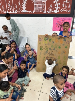 ઓટીઝમ અવેરનેસ ડે' ની  રાજકોટ સિવિલ હોસ્પિટલ ખાતે ઉજવણી બાળકોને ફન ગેમ તેમજ વાલીઓને ઓટિઝમ અંગે માર્ગદર્શન અપાયું