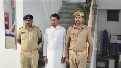 જસદણમાં કોંગ્રેસના કાર્યકર્તાને ટિકિટ ન મળતા પિત્તો  છટકયૉ સોશિયલ મીડિયામાં મૉટા નેતાઓને ગાળો ભાંડવી ભારે પડી પોલીસ ફરિયાદ