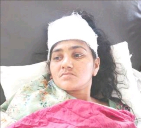 જસદણના કનેસરામા પત્ની કૈલાશ બેને  દારૂ પીવાની ના પાડતા   પતિ જેરામ બાવળીયાએ માથામાં કોસ ઝીંકી દીધી