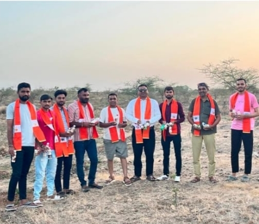 જસદણ વિશ્વ હિન્દુ પરિષદ  બજરંગ દળ દ્વારા ડુંગરાળ વિસ્તારમાં કીડીયારું પુરવામાં આવ્યું