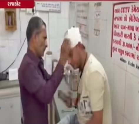 જસદણ પાલિકામાં બીજા દિવસે મારામારી મહિલા સદસ્યાના પતિ ઉપર કર્મચારી સહિતનાઓનો હુમલો માથામાં ઇજા
