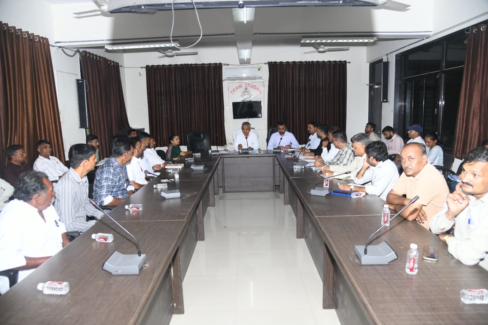 જસદણ વિંછીયા સહિત જિલ્લામાં પાણીજન્ય રોગચાળો અટકાવવા સુપર ક્લોરીનેશન જળ શુદ્ધિકરણ  અભિયાન સંપન
