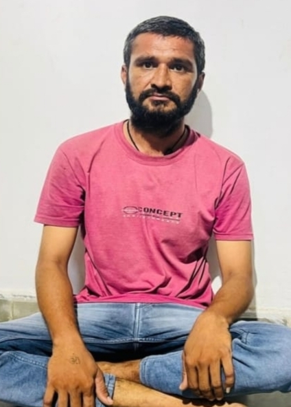 જસદણમાંથી હદપારી નૉ 8 ગુનાનો આરોપી જગદીશ છાયાણી નિયમ ભંગ કરતા SOG એ ઝડપી જસદણ પોલીસને સોપતા ગુનો દાખલ