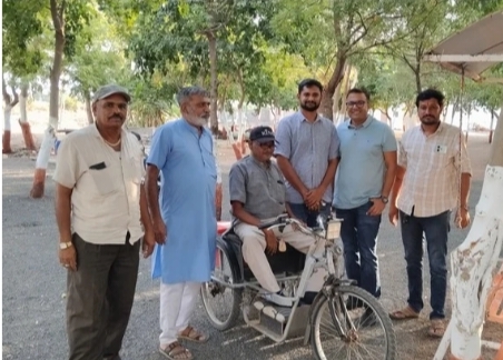 જસદણના દાનવીર ડો પંકજ કોટડીયાએ રામેશ્વર મંદિર ગોપી સ્નાન ઘાટ  ઓક્સિજન પાર્ક ની મુલાકાત લઈ  ઉરમાં શાંતિ આણી ધન્ય થયા  