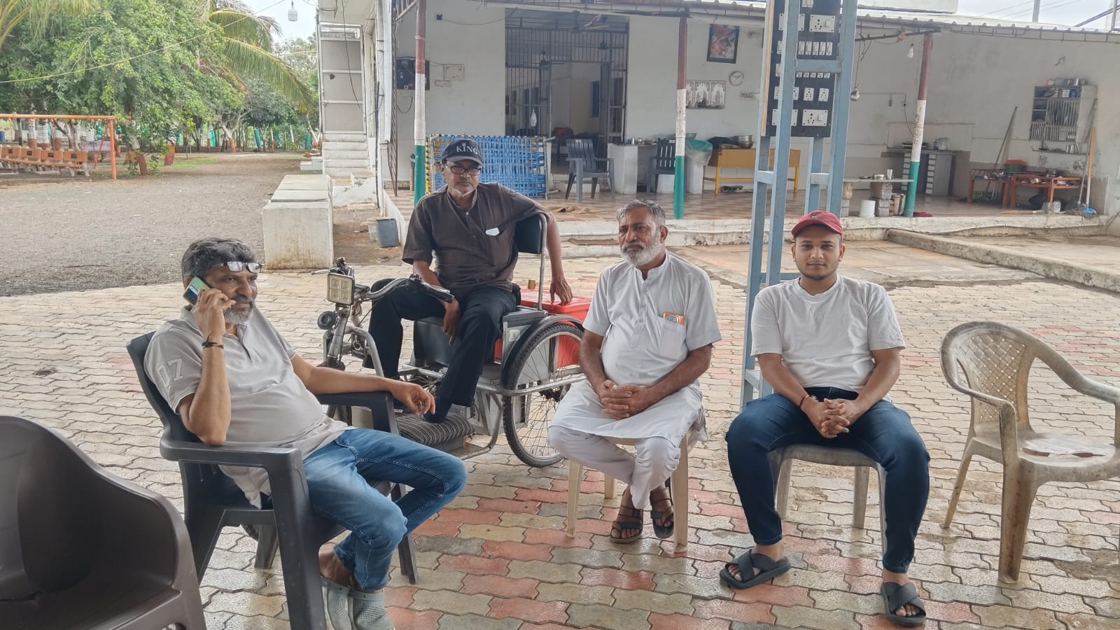 ખેડૂતોના પ્રશ્નો અંગે જસદણના રામેશ્વર મંદિર ખાતે  આવતીકાલે સાંજે  7 કલાકે  ધરતીપુત્રોની મીટીંગ યૉજાશૅ 