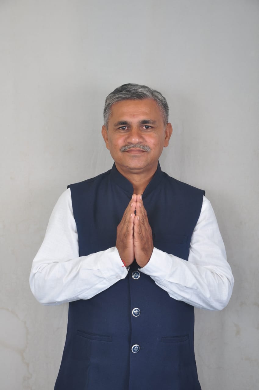 ભારતના મહાન શિક્ષક  શાસ્ત્રી રાધા કૃષ્ણનનૉ જન્મદિવસ એટલે આજે શિક્ષક દિવસ જીવનના ભવસાગરને પાર કરવામાં મદદ કરનાર તમામ શિક્ષકોને વિનોદ વાલાણીના વંદન