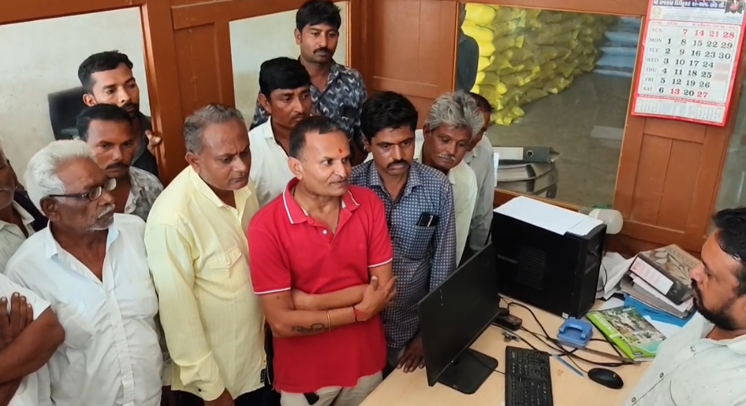 કાળાસર જૂથ સેવા સહકારી મંડળીની ચુંટણી મોકૂફ રાખવાના મનાઈ હુકમની અરજી લવાદ કોર્ટે ફગાવી ગેરકાયદે 13 ફોર્મ રદ થયાનો આક્ષેપ હતો
