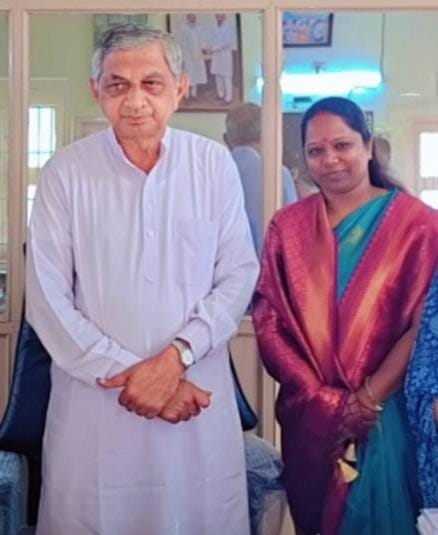 જસદણ તાલુકા ભાજપ મહિલા મોરચાના પ્રમુખ મનિષાબેન રાવલનૅ જન્મદિનને મંત્રી કુવરજીભાઈએ પત્ર દ્વારા શુભેચ્છાઓ પાઠવી 