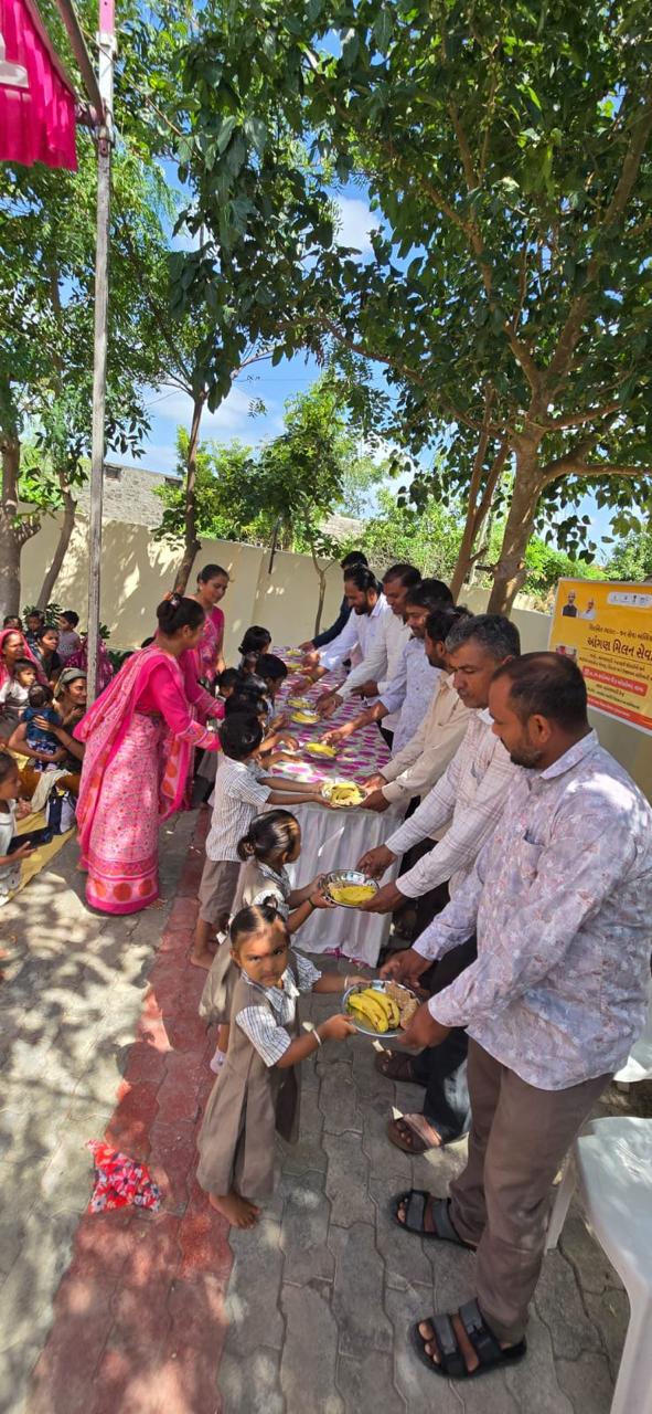 વિંછીયા તાલુકાના વિવિધ ગામોમાં આંગણ મિલન ઉત્સવની ઉજવણી ઈનામ વિતરણ બાળગીતો અને અન્નપ્રાશન સંસ્કાર સહિતના કાર્યક્રમો યોજાયા