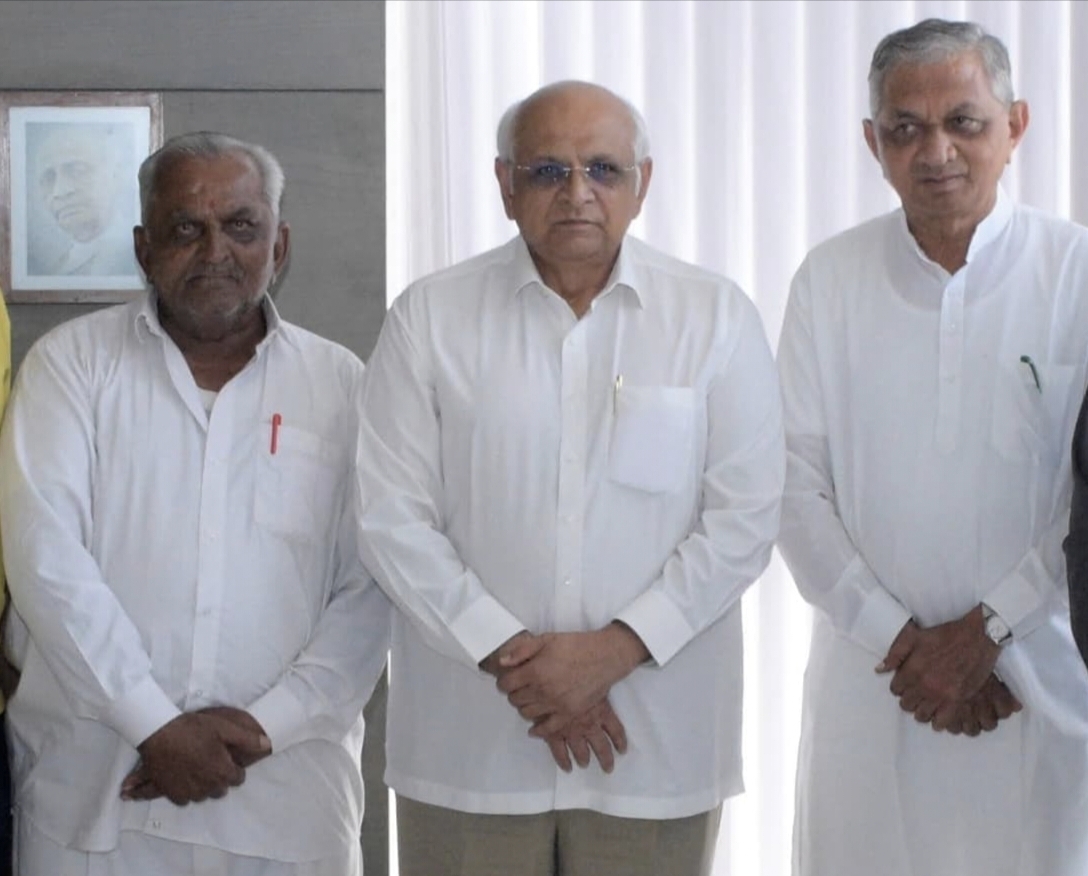 જસદણના આલણ સાગર ની બંને કેનાલ દ્વારા ચાર નદીના 58 ચેક ડેમો ભરવા સીએમ ભુપેન્દ્રભાઈ મંત્રી કુંવરજીભાઈની ખાતરી પૂર્વ નગરપતિ ધીરુભાઈ ભાયાણી 