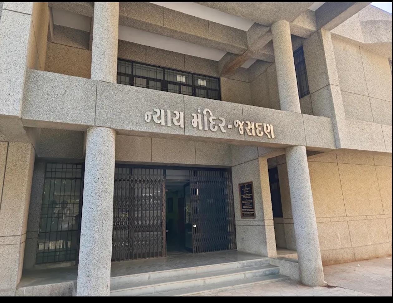 જસદણ બાર એસોસિએશની મીટીંગ નો ઠરાવ  સરકાર ના રેન્ટ એક્ટ ભાડા અધિનિયમના વિરોધમાં આજે એક દિવસની પ્રતિક હડતાલ 