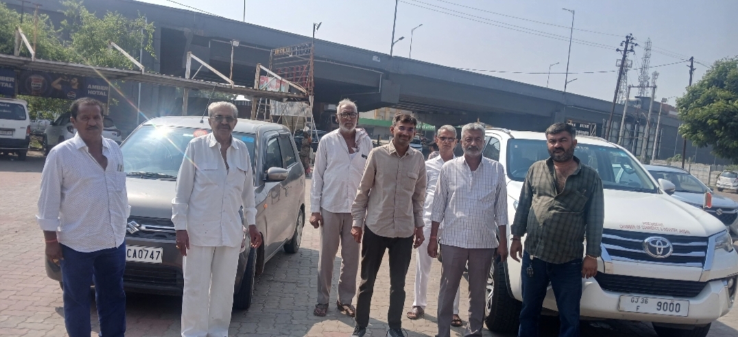 ગાંધીનગર ખાતે કાઠીયાવાડ શૈક્ષણિક ભવનના લોકાર્પણ પ્રસંગે જસદણ થી કાઠી સમાજના આગેવાનો મોટી સંખ્યામાં ઉપસ્થિત રહી શુભ ઘડીના સાક્ષી બન્યા